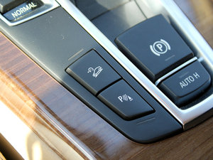 2011xDrive 35i A п؅^