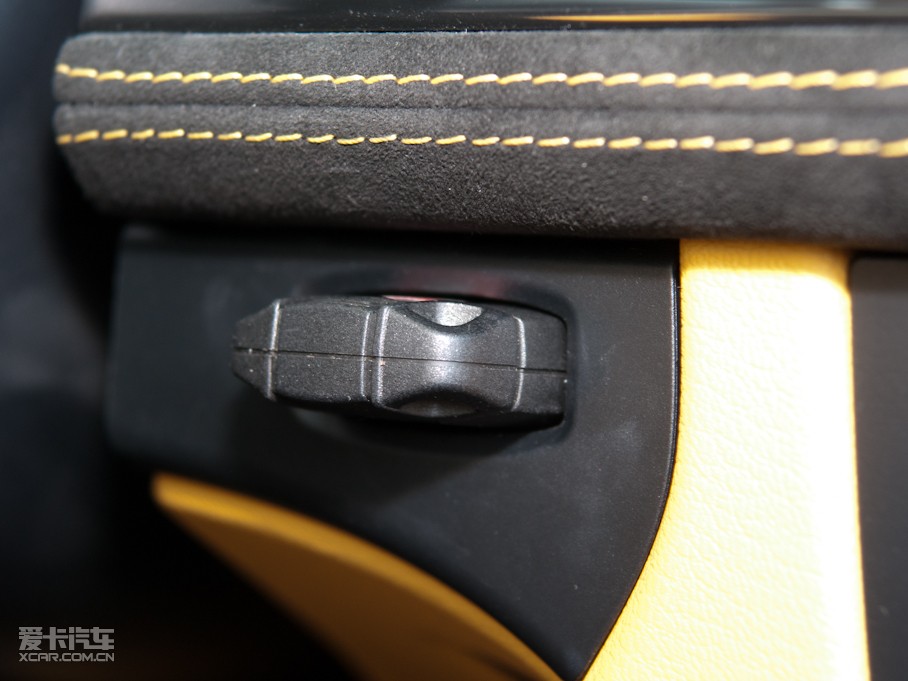 2011��RZ4 sDrive35is ����O�°�