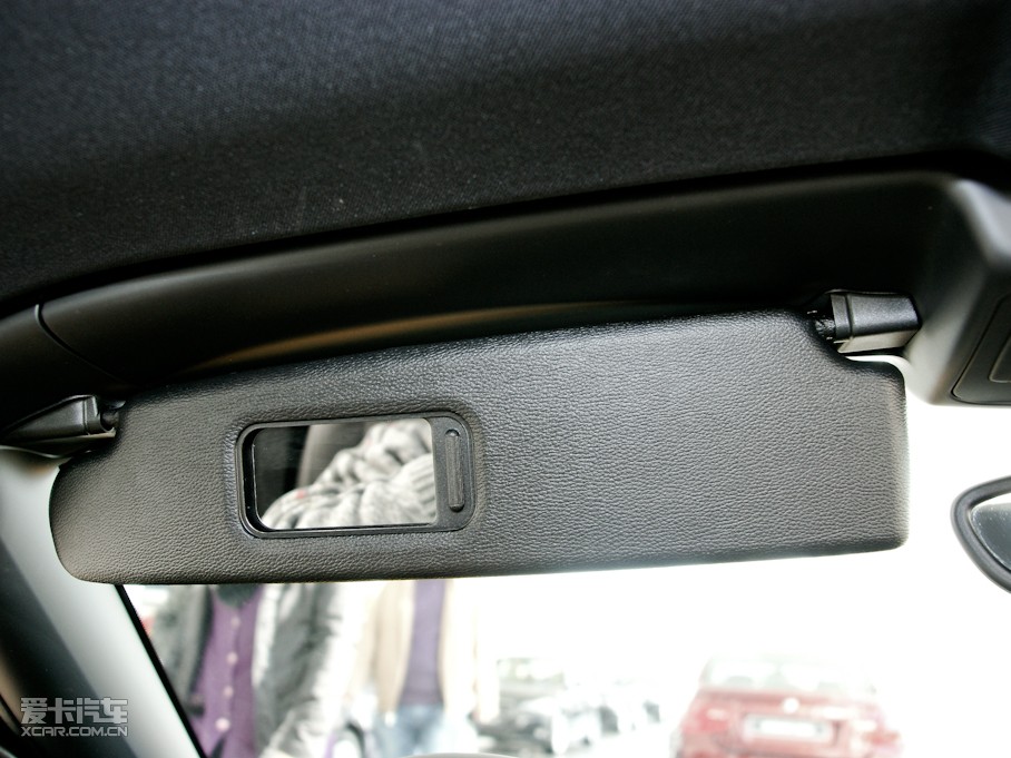 2011RZ4 sDrive35is O°