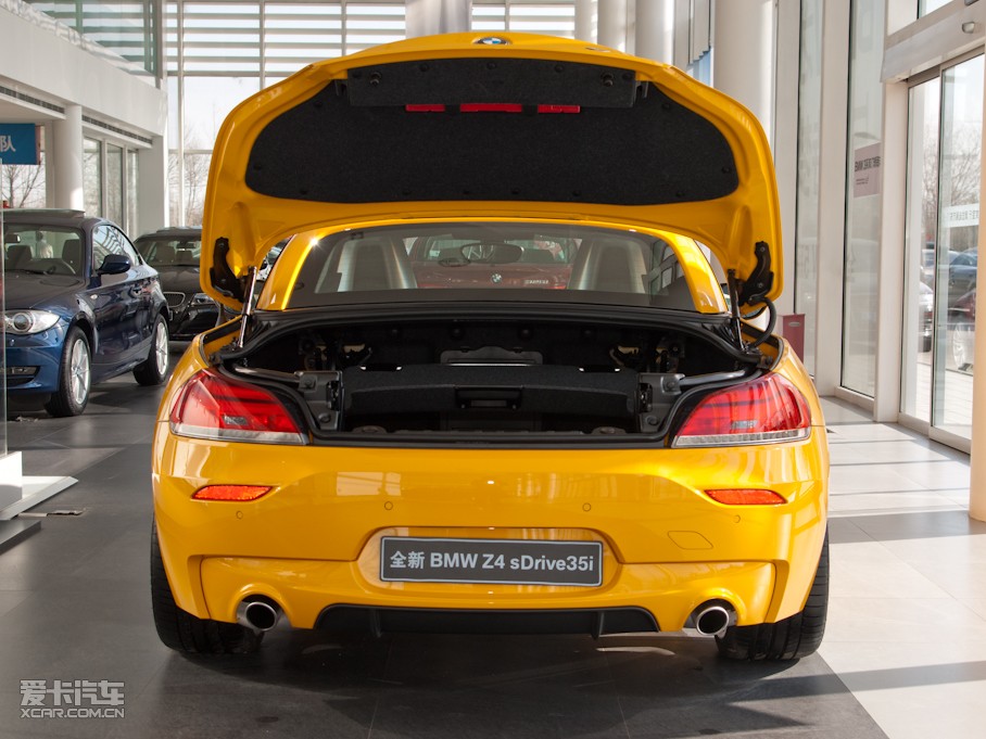 2011RZ4 sDrive35is O°