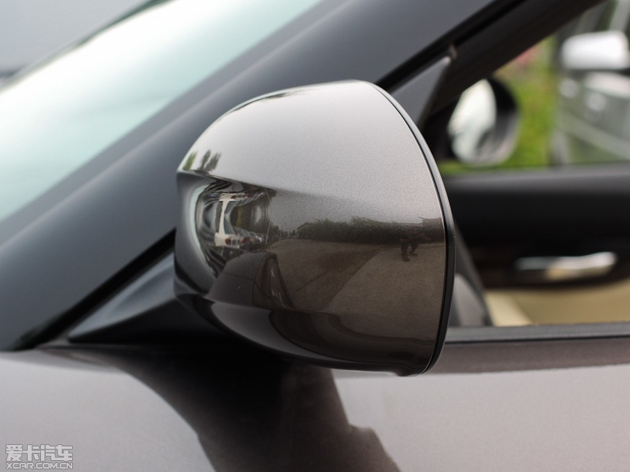 2011RZ4 sDrive35is