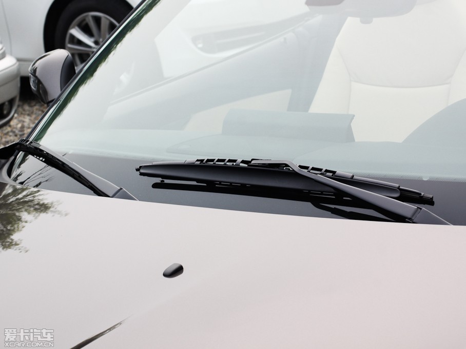 2011RZ4 sDrive35is