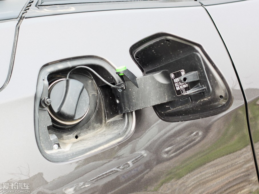 2011RZ4 sDrive35is