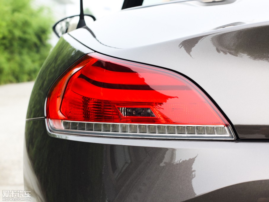 2011RZ4 sDrive35is