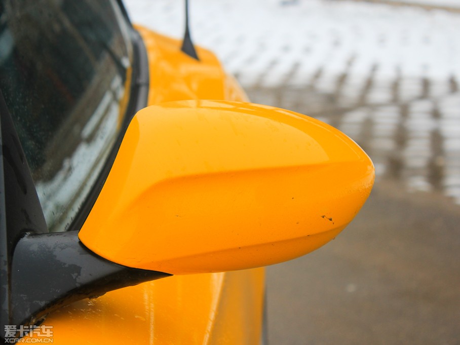 2011��RZ4 sDrive35is ����O�°�