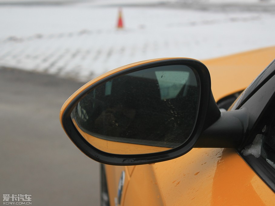 2011��RZ4 sDrive35is ����O�°�