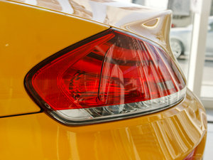 2011sDrive35is O° (x)(ji)^