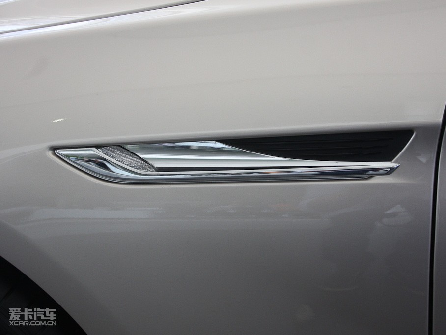 2011R6ϵ 640i I܇