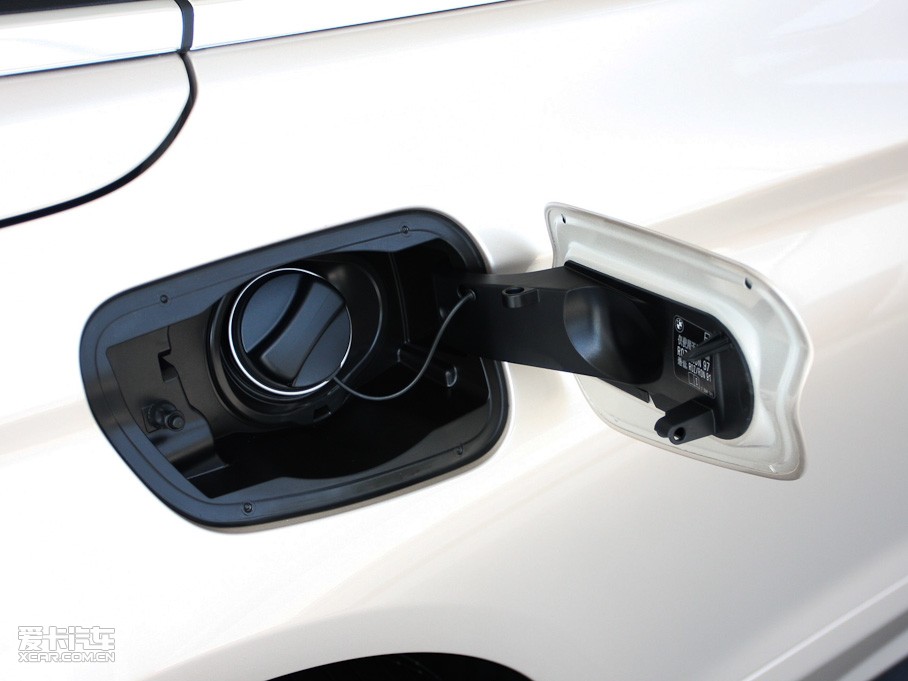 2011R6ϵ 640i I܇