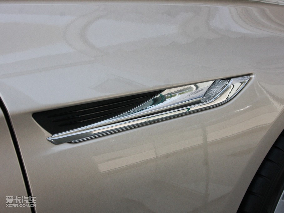 2011R6ϵ 640i I܇