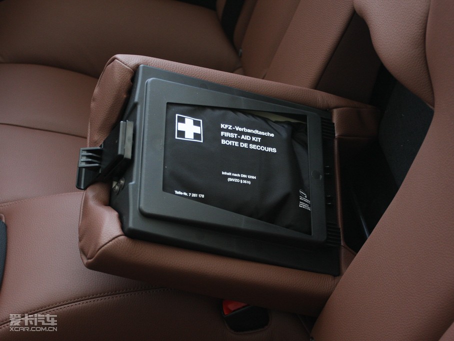 2011R6ϵ 640i I܇