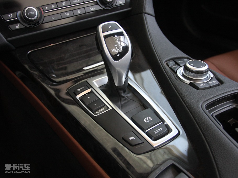 2011R6ϵ 640i I܇