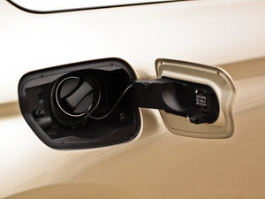 2012款640i 油箱盖