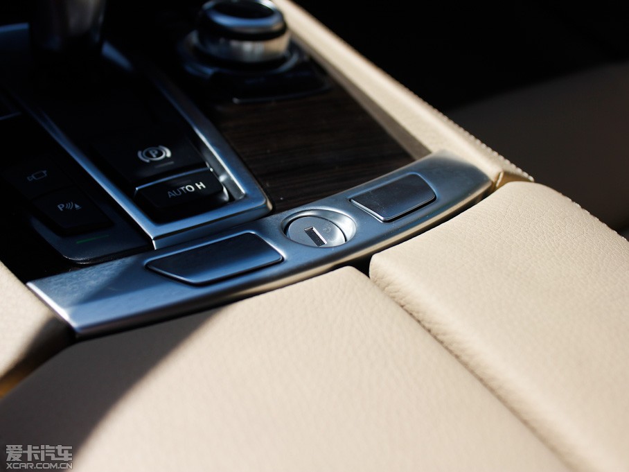 2011R7ϵ 750Li xDrive