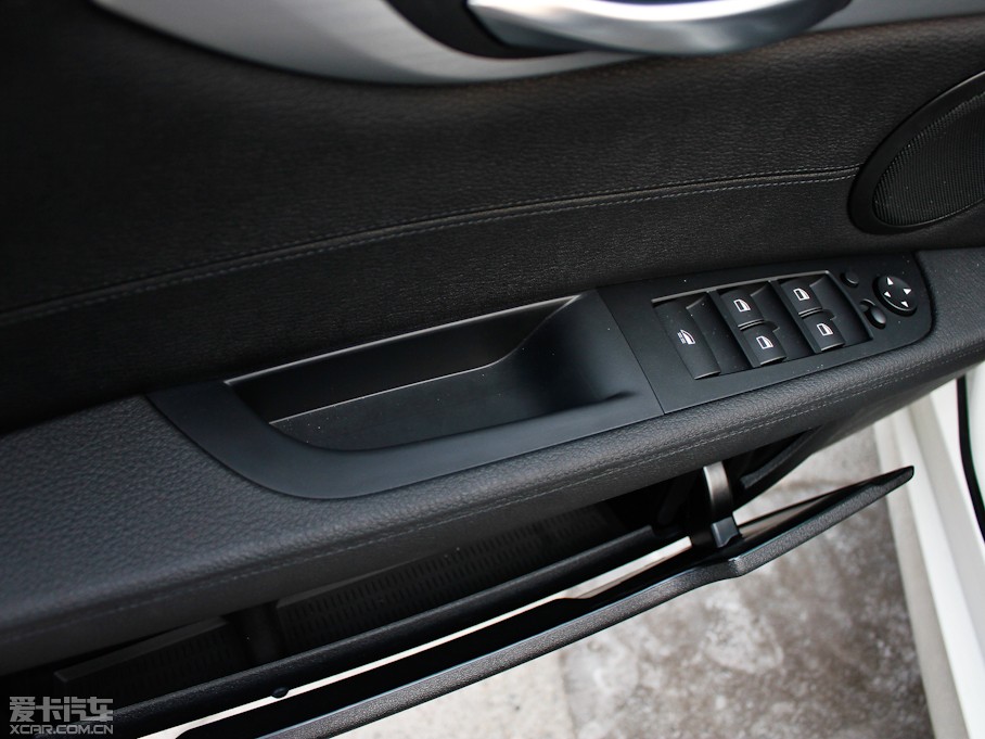 2012RZ4 sDrive28i I(lng)Ȱ