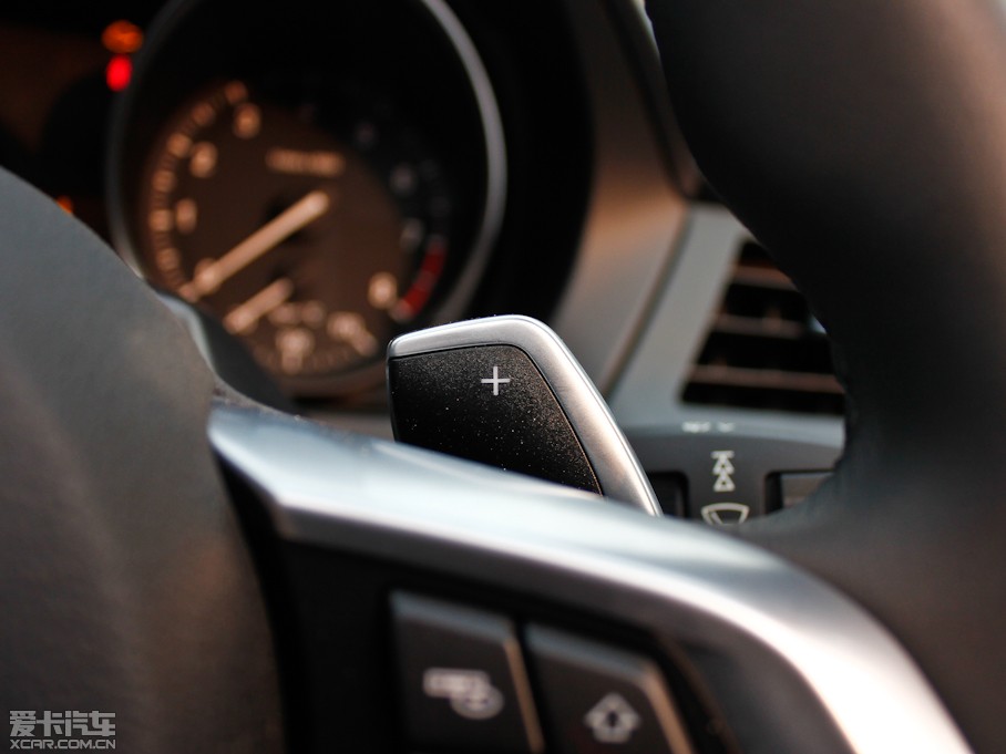 2012RZ4 sDrive28i IȰ