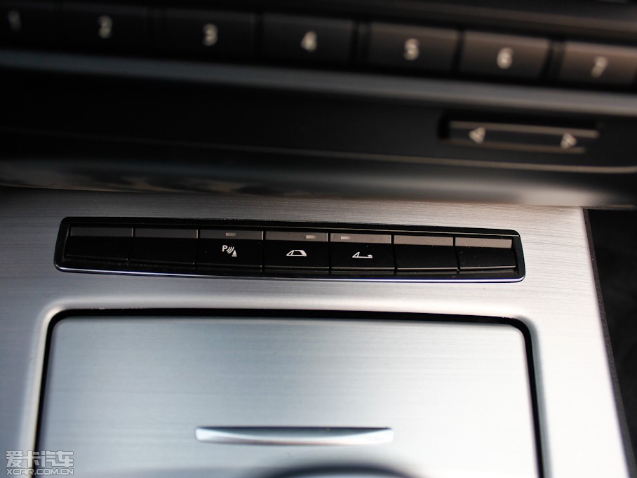 2012RZ4 sDrive28i IȰ