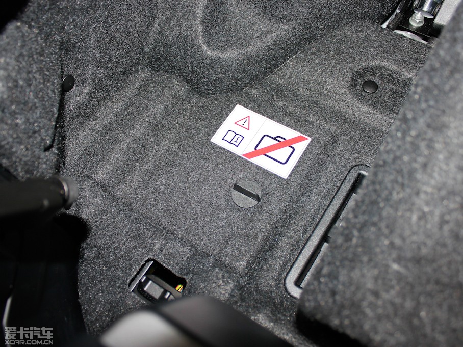 2012RZ4 sDrive28i I(lng)Ȱ