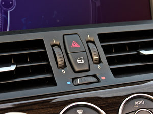 2012sDrive20i ʮ п؅^(q)