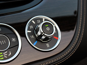 2012sDrive20i ʮ п؅^(q)