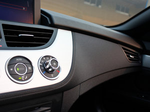 2012sDrive28i IȰ п؅^