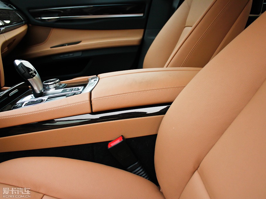 20137ϵ 730Li 