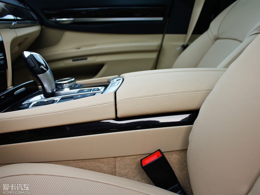 2013R7ϵ 740Li xDrive