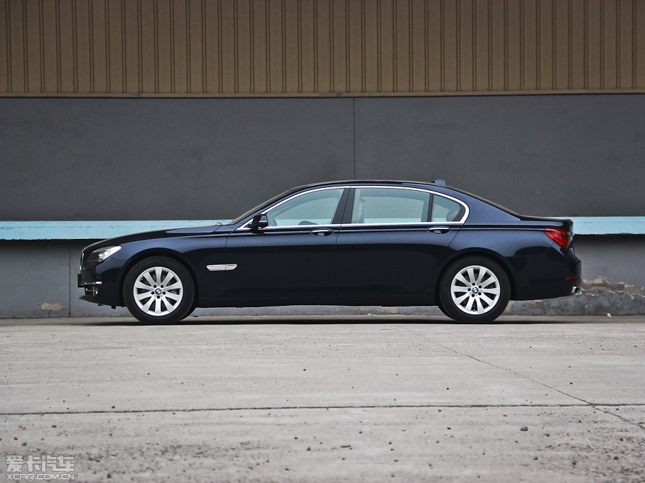 20137ϵ 740Li 