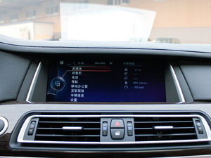 2013款730Li 领先型 中控台显示屏