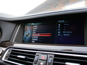 2013款730Li 领先型 中控区