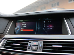 2013款730Li 领先型 中控区