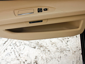 2013740Li xDrive ǰTg