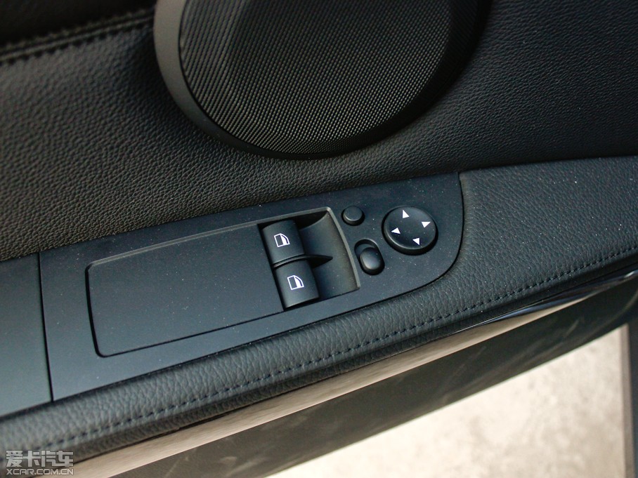 2011��R3ϵ�p�T 330i �p�T�I��܇