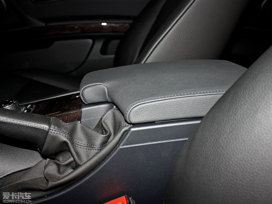 2011R3ϵpT 330i pTI܇