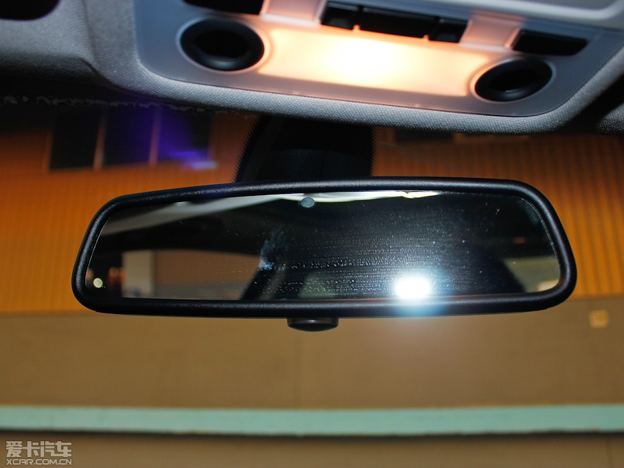 2011R3ϵpT 330i pTI܇