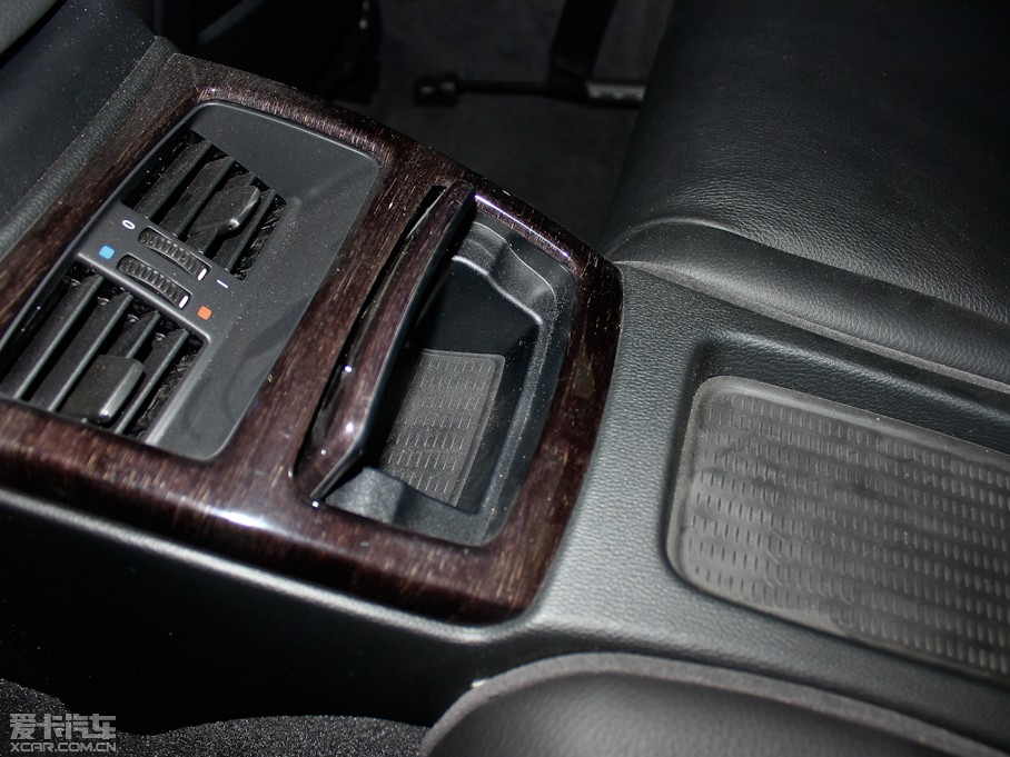 2011R3ϵpT 330i pTI܇