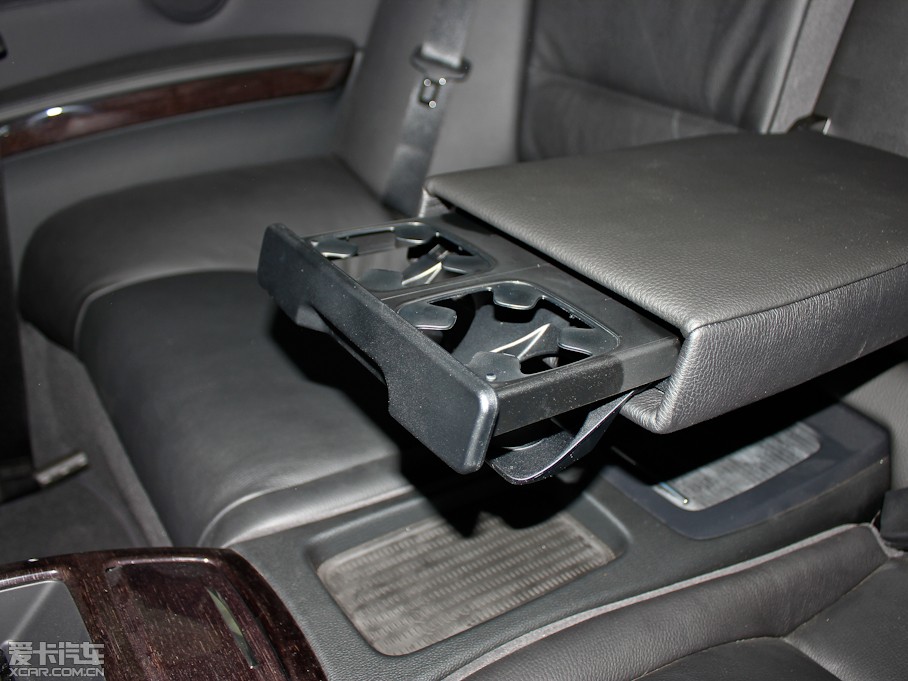 2011R3ϵpT 330i pTI܇