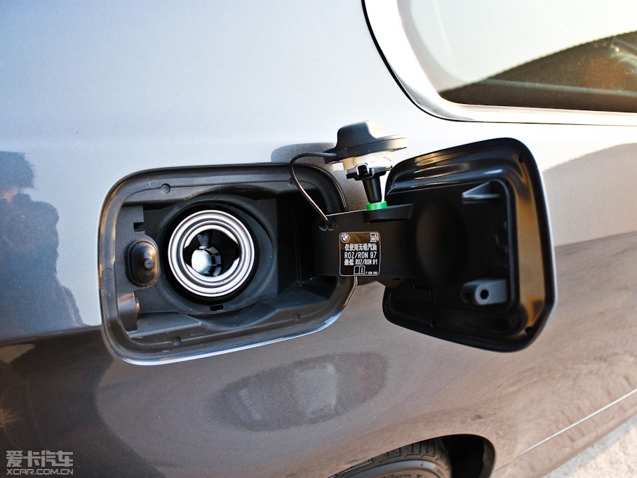 2011R3ϵpT 330i pTI܇