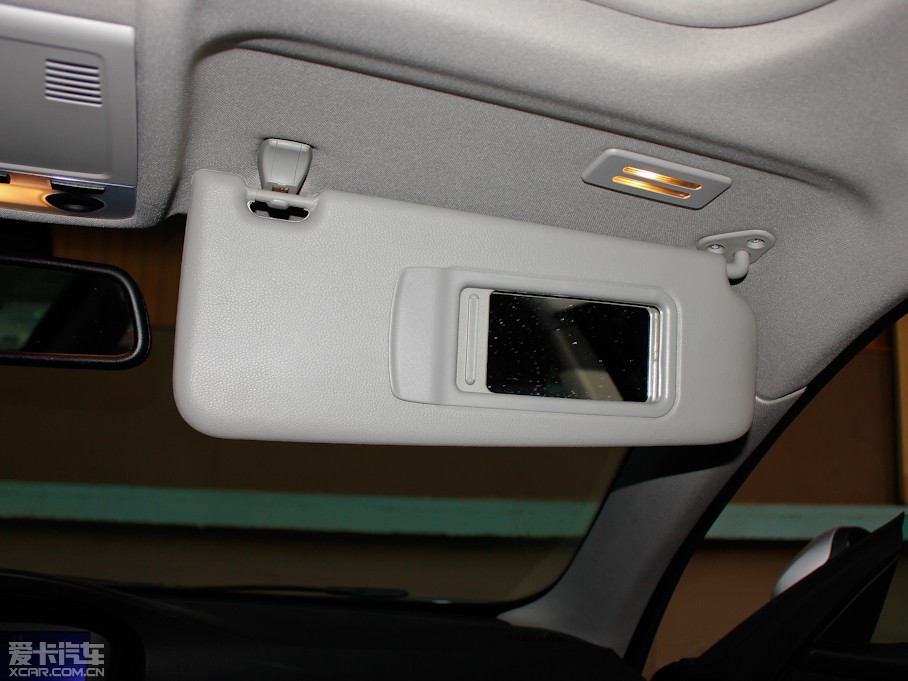 2011R3ϵpT 330i pTI܇