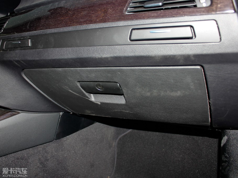 2011R3ϵpT 330i pTI܇