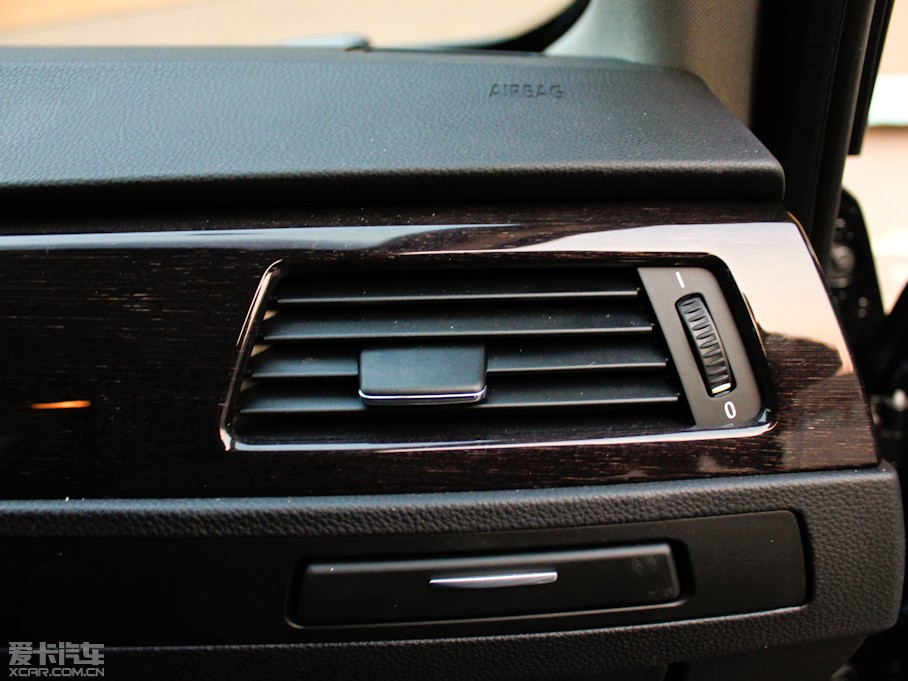 2011R3ϵpT 330i pTI܇