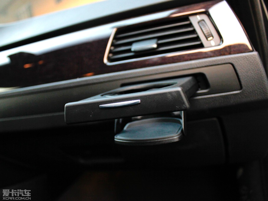 2011R3ϵpT 330i pTI܇