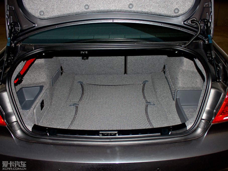 2011R3ϵpT 330i pTI܇