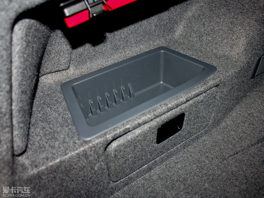 2011R3ϵpT 330i pTI܇