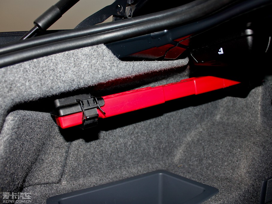 2011R3ϵpT 330i pTI܇