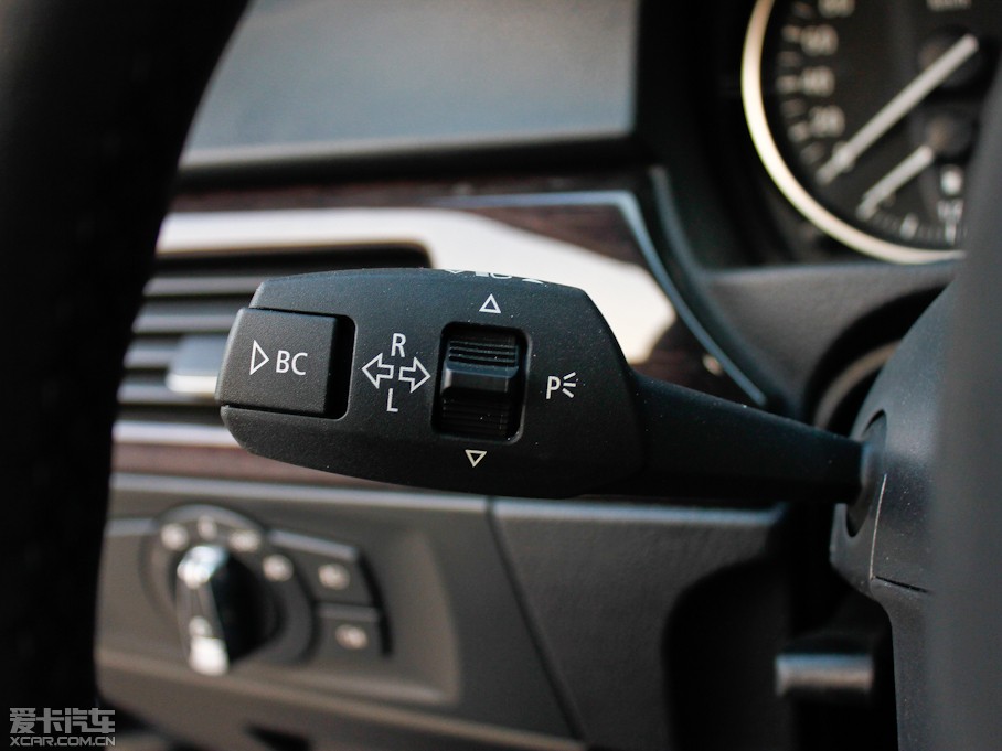 2011R3ϵpT 330i pTI܇