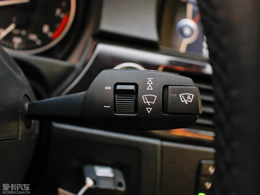 2011R3ϵpT 330i pTI܇