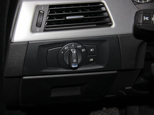 2011320i pTI܇ п؅^