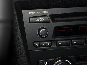 2011款320i 双门轿跑车 中控区