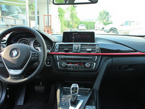 2013款328i 运动设计套装  中控台